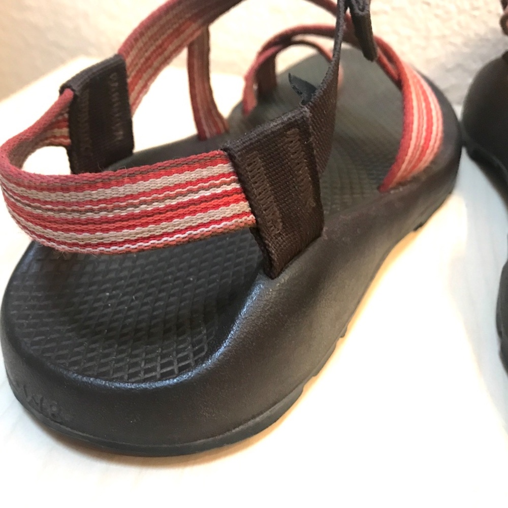 Chaco’s 8 Regular. Sport Sandals.Desert Sunset Colors. Vibram Sole.VGU - Picture 3 of 12
